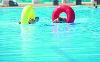 Das vierarmige Freibad-Tentakel 3