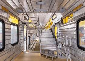 unfertiger Zug von innen