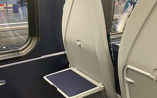 Klapptisch an Sitzplatz