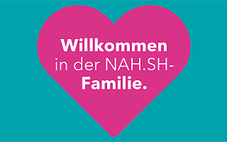 Pinkes Herz: Willkommen in der NAH.SH-Familie. 