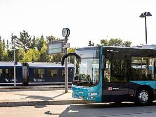 Bus im NAH.SH-Design