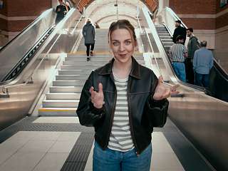 Frau am Kieler Hbf