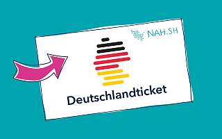 Abbildung eines Deutschlandtickets von NAH.SH auf türkisem Hintergrund mit pinkem Pfeil