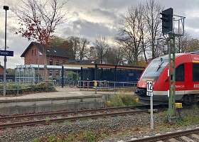 Foto des Bahnhofs Felde mit Bike+Ride-Anlage