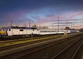 RDC Versorgungszug auf Gleisen