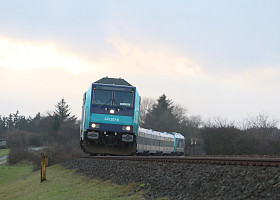 Bild eines Zuges auf der Marschbahn-Strecke