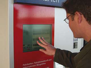 Kleingruppenkarte ab 1. April mit den Namen aller Reisenden