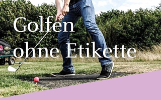 Mann beim Golfen