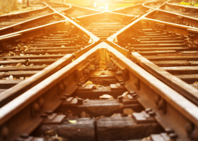 Bild mit Bahnschienen