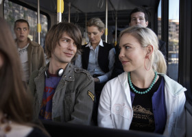 Menschen in einem Bus