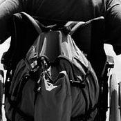 Sicht auf Person im Rollstuhl 