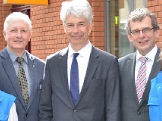 Personen der NAH.SH (LVS) und der Bahnhofsmission