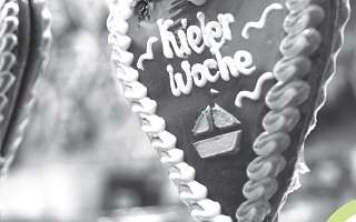 mehr-zuege-zur-kieler-woche.jpg Herz mit Kieler Woche Aufschrift